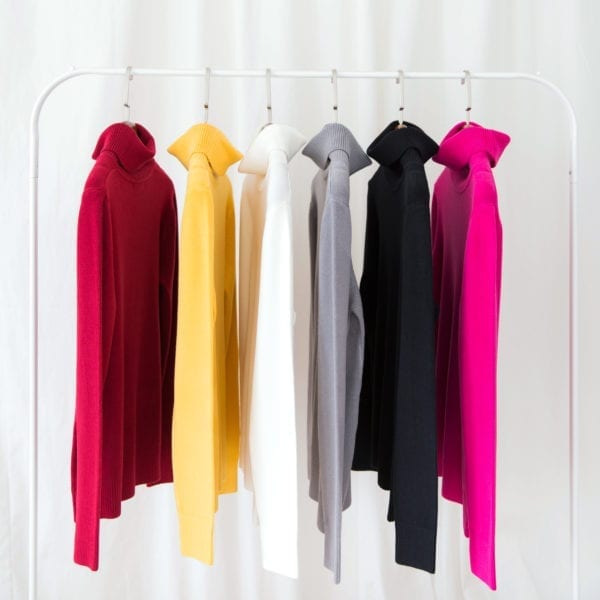 Winter Clothing เช่าเสื้อกันหนาว - Sweater คอเต่า สีเหลือง