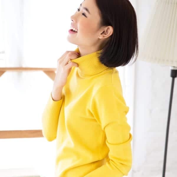 Winter Clothing เช่าเสื้อกันหนาว - Sweater คอเต่า สีเหลือง