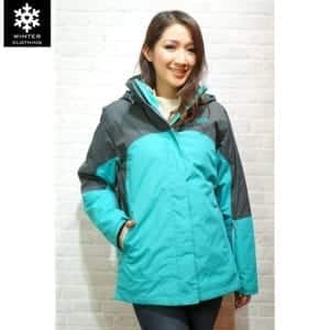 เช่าเสื้อกันหนาว North Face waterproof เฟอร์ เที่ยวต่างประเทศ สีเขียว เสื้อโค๊ท เช่าชุดกันหนาว ขนห่าน