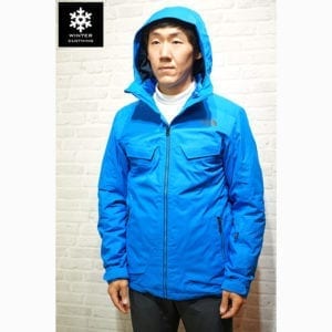 เช่าเสื้อกันหนาว Jacket northface thermoball สีน้ำเงิน waterproof เช่าชุดกันหนาว เที่ยวต่างประเทศ