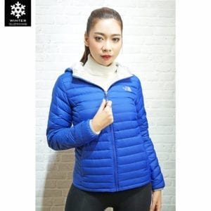 เช่าเสื้อกันหนาว Jacket North face สีขาว ฟ้า ขนห่าน เช่าชุดกันหนาว เที่ยวต่างประเทศ