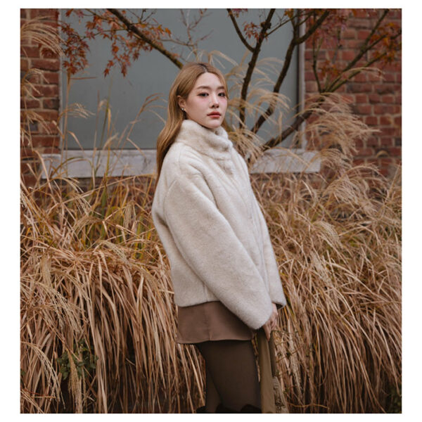 IO-FJ300 Women Fur Howdycoat FS - Image 2